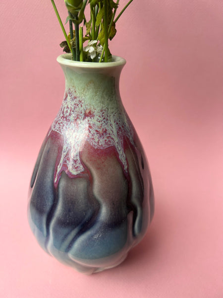 Vase: Dripping Gradient